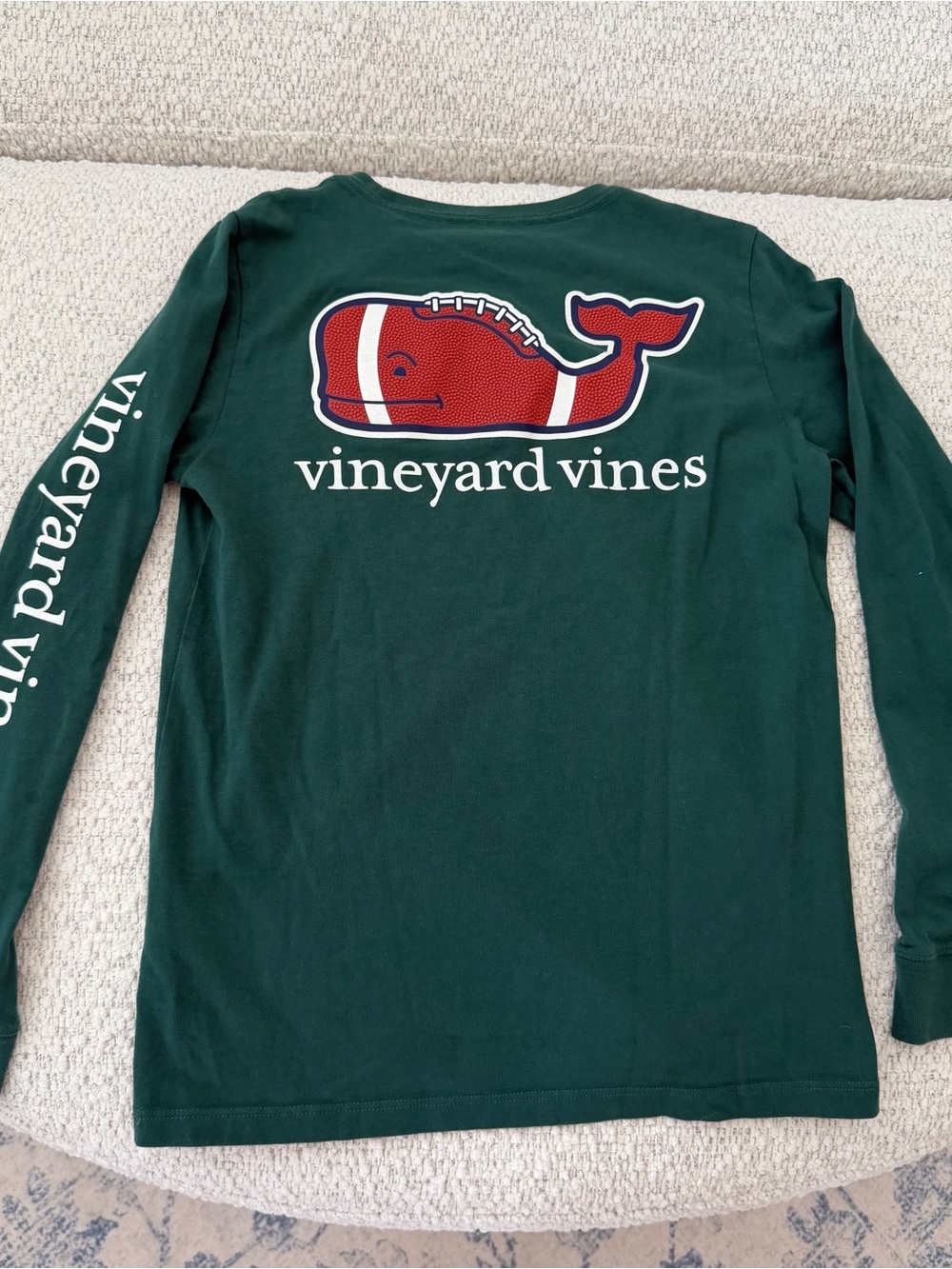 Vineyard Vines boys football long sleeve shirt whale logo S 8-10 NFL sports
